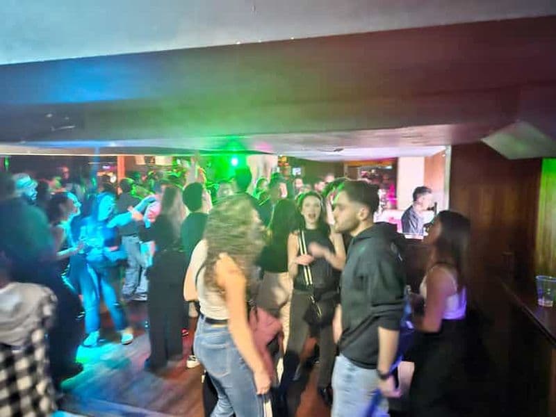 La Paz : tournée des bars avec 3 boissons et guide de la région