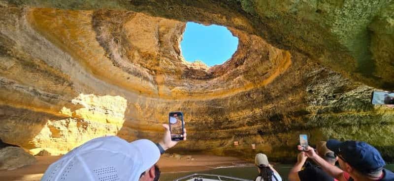 Au départ de Faro : excursion en bateau vers la grotte de Benagil et la Praia da Marinha