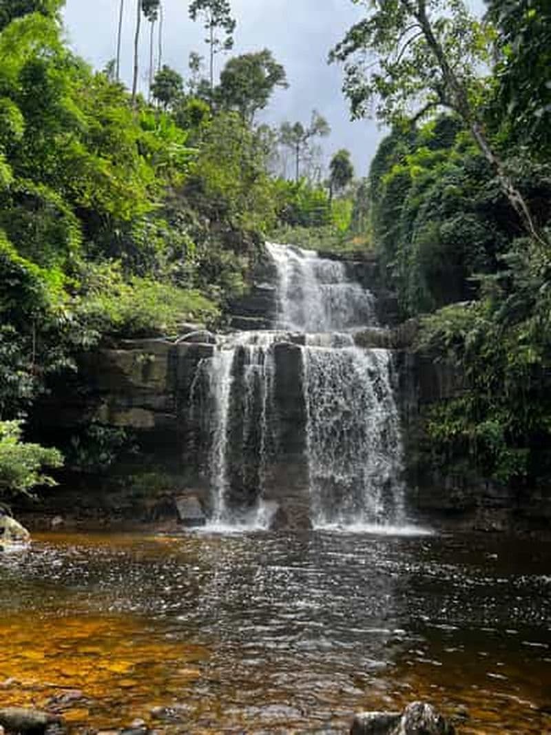 Kampot : Randonnée aux Cascades Secrètes d'Omal avec Repas et Transport Inclus