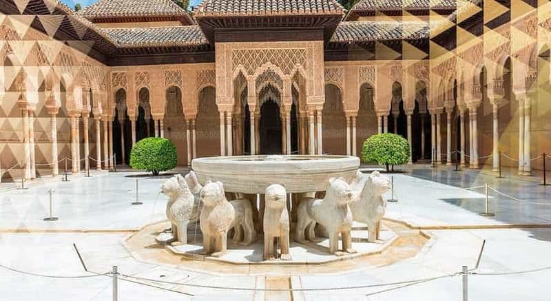 Billet Au départ de Séville : Excursion privée à l'Alhambra