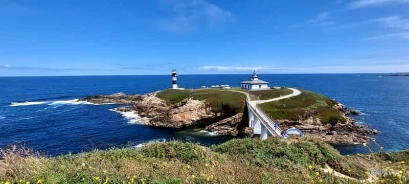 Billet Depuis Santiago : visite de Lugo, de la plage de la cathédrale et des Asturies