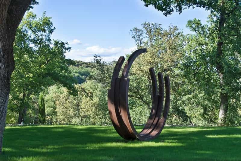 Billet Commanderie de Peyrassol: Visite libre entre art, vignes et forêt