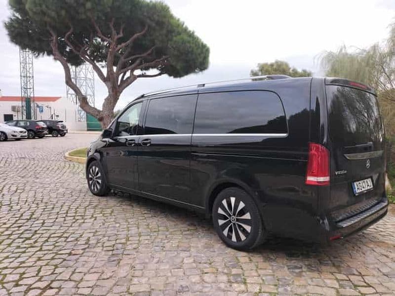 Lisbonne : Transfert aéroport avec chauffeur privé