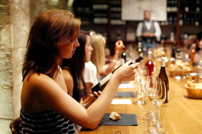 Paris : cours de dégustation de vin français avec un sommelier