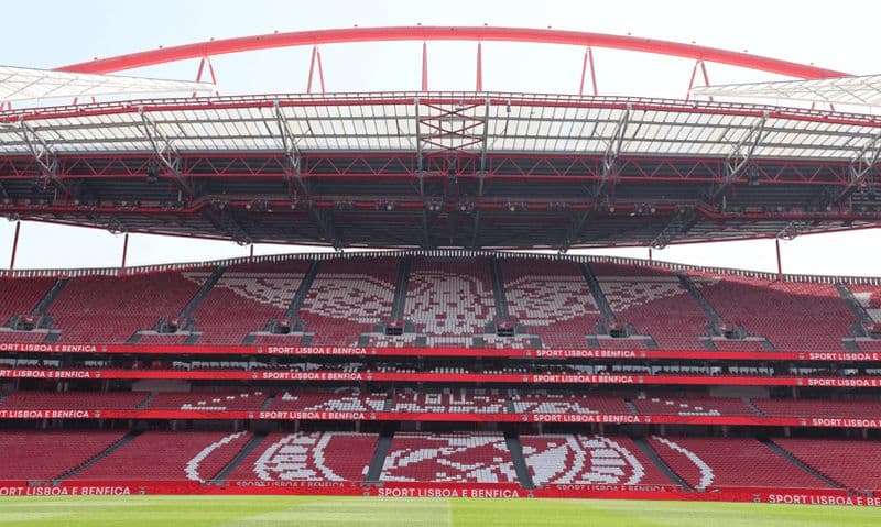 Lisbonne : visite du stade Benfica Luz avec écharpe souvenir