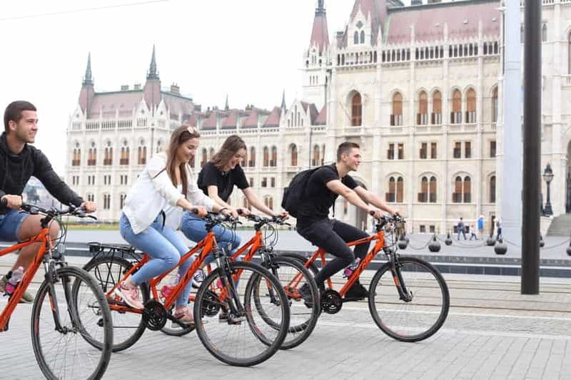 Billet Budapest : balade à vélo dans le centre-ville historique avec vues panoramiques
