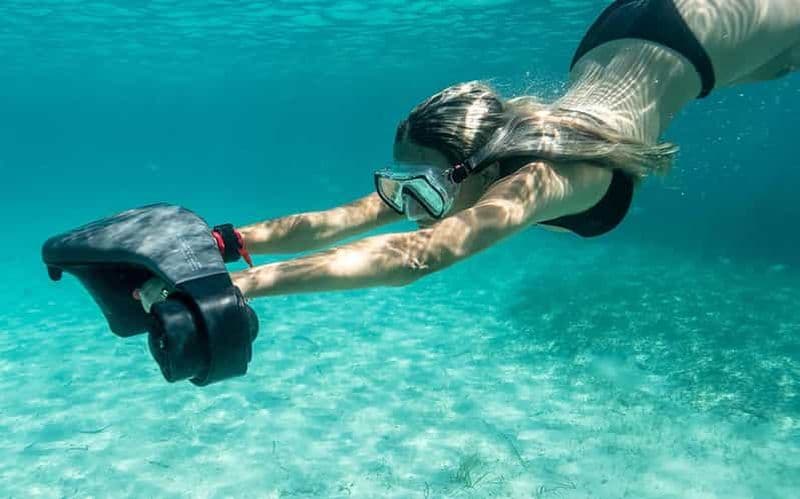 Hurghada : excursion de 4 heures en hors-bord avec dauphins et snorkeling en scooter de mer