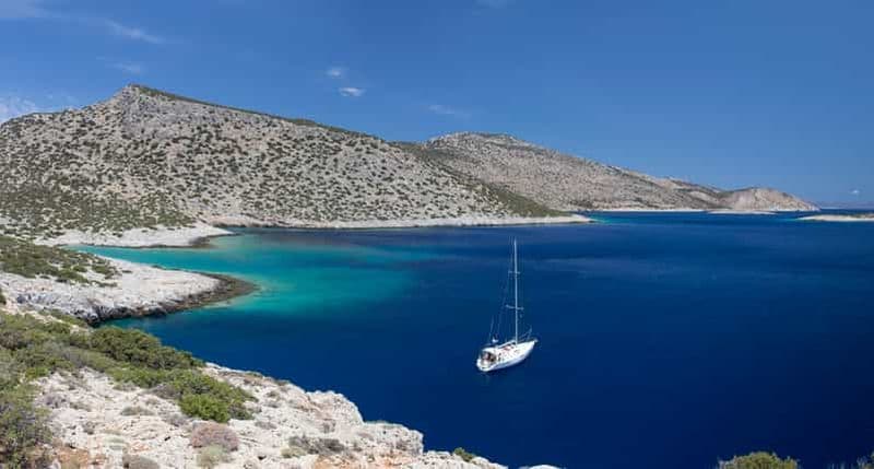 Naxos : Croisière à la voile d'une journée dans les petites Cyclades