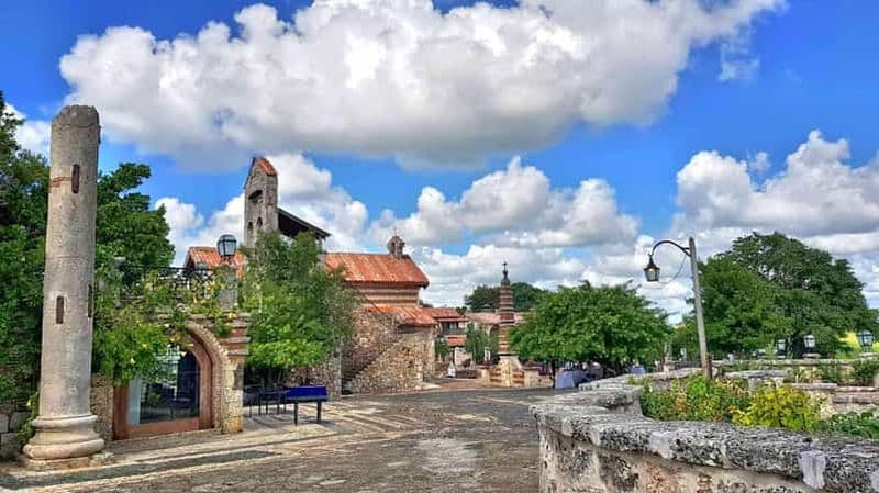 Billet Punta Cana : excursion d'une journée à Catalina avec plongée avec tuba et Altos de Chavón