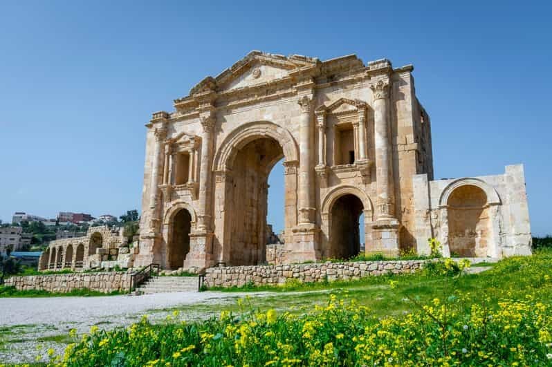 Billet Au départ d'Amman : Excursion d'une journée à Jerash et au château d'Ajloun avec randonnée