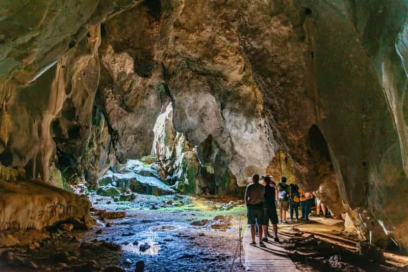 Billet Au départ de Cairns : Visite d'une jounée des grottes de Chillagoe et de l'Outback