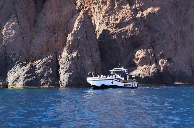 Billet Calvi : tour en bateau de 6 heures à Scandola et Girolata