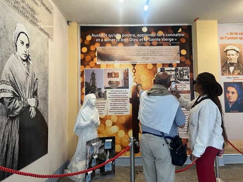 Billet Lourdes : Les pas de Bernadette avec dégustation de vins et de mets