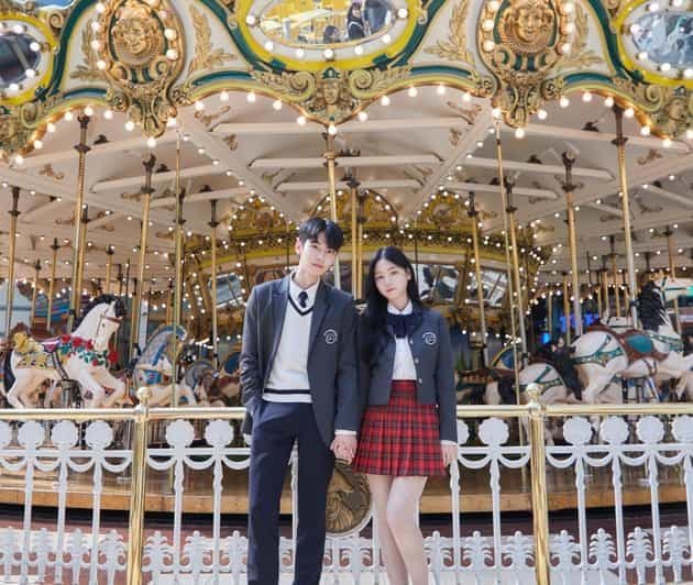 Billet Séoul : Lotte World 1 Day Pass & Korean School Uniform Rental (location d'uniformes scolaires coréens)
