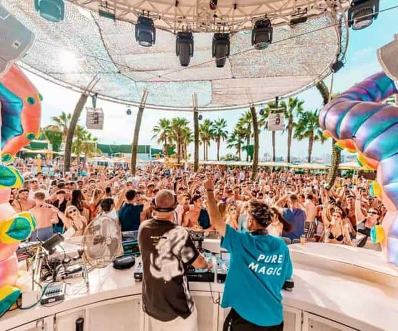 Billet Ibiza Party Passport : 5 entrées en boîte de nuit et fête sur un bateau