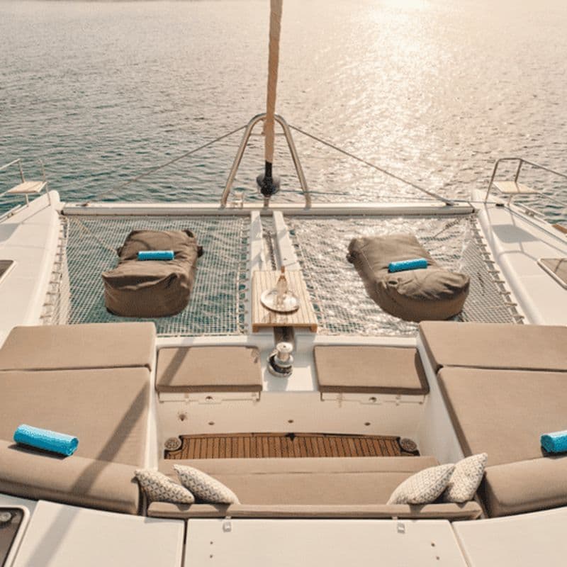 Billet Set sail with CYMA SAILS from the port of Heraklion aboard the largest and most luxurious catamaran in the region for an unforgettable journey that blends comfort, natural beauty and authentic Cretan hospitality, destined for the enchanting island of Dia.