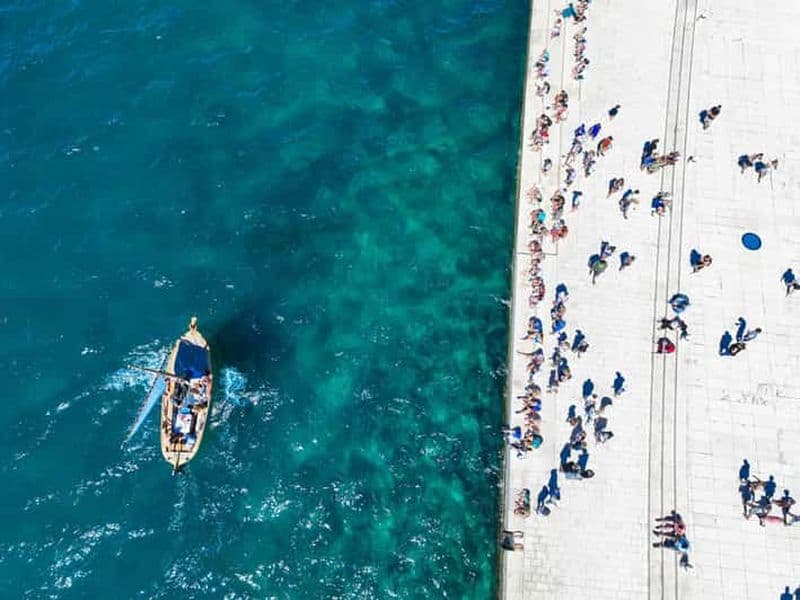 NOUVEAU ! Zadar : tour en bateau traditionnel et visite à pied de la vieille ville