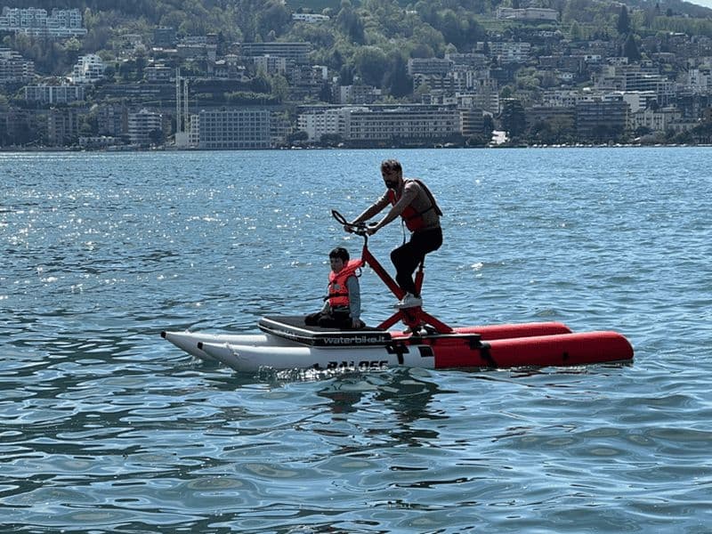 Une aventure en vélo aquatique sur le lac de Lugano