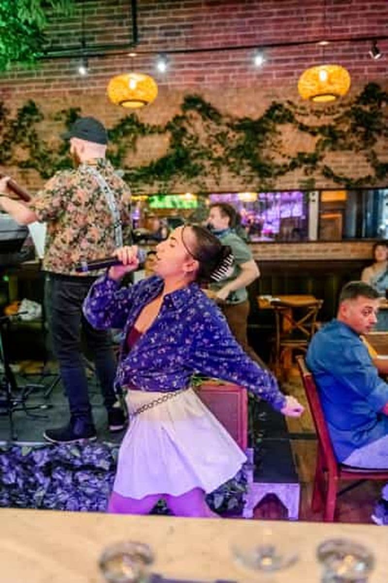 Billet New York : dîner-spectacle immersif avec musique live