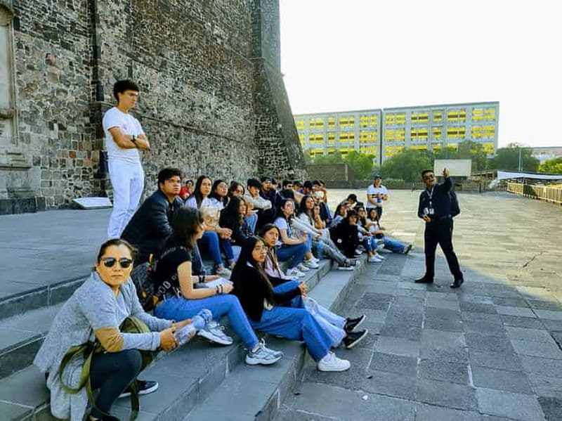 Billet Teotihuacan et Basilique de Guadalupe avec billets et nourriture.