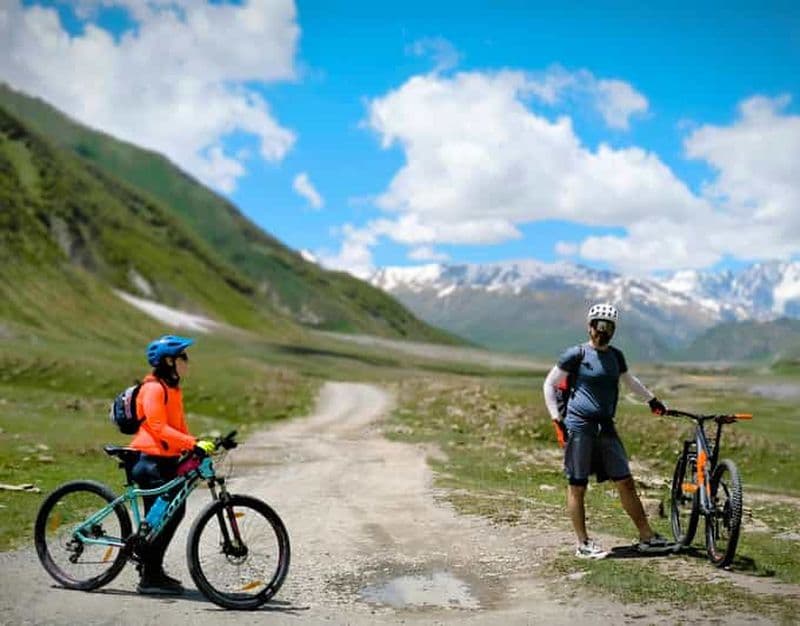 Excursion à vélo d'une journée dans la vallée de Truso