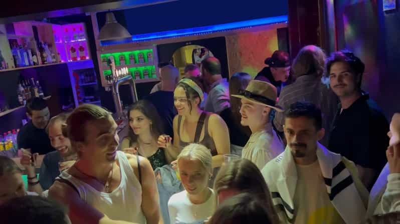 Tournée des bars de Lisbonne : Boissons illimitées, shots et entrée au club V.I.P.