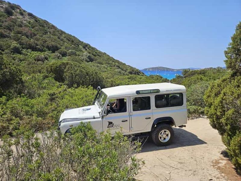 Excursion sur la côte de Cagliari : visite en jeep des plages cachées incroyables