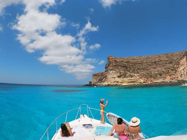 Billet 5 heures Lampedusa : Tour en bateau avec panino SUP e snorkeling