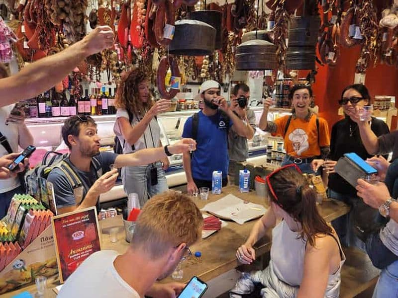 Athènes : Chasse au trésor urbaine privée avec arrêts gourmands