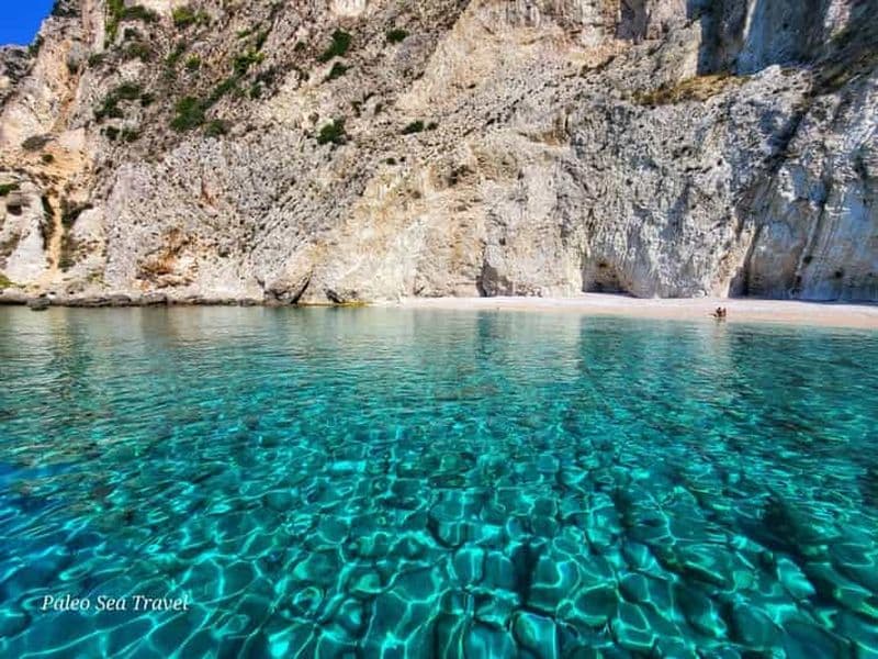 Paleokastritsa : Kasteli, grottes bleues et plage de Limni, excursion en bateau
