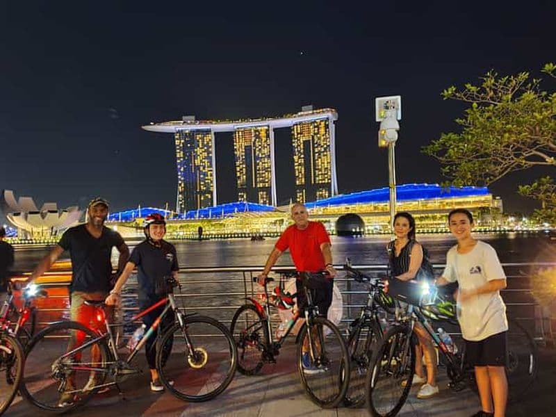 Singapour : Visite nocturne de la baie de Marina à vélo