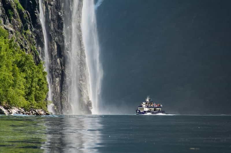 Billet Depuis Ålesund : croisière aller-retour dans le fjord de Geiranger
