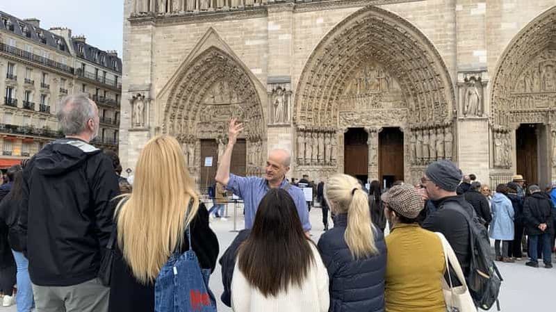 Billet Paris : promenade guidée à l'extérieur de Notre-Dame et dans le Quartier latin