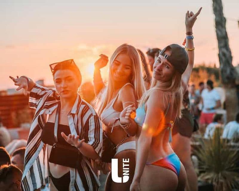 Billet Malte : Sunset Rooftop Pool Party à Paceville