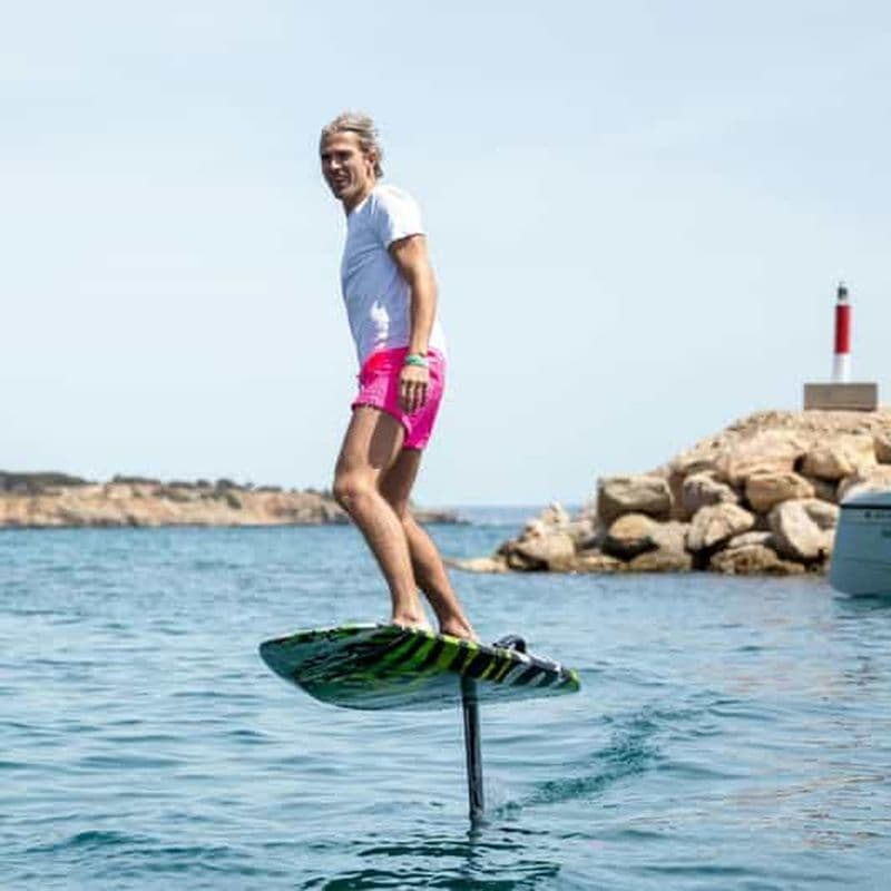 E-Foil Surfboard Rent | Location de planches de surf à foils électriques !
