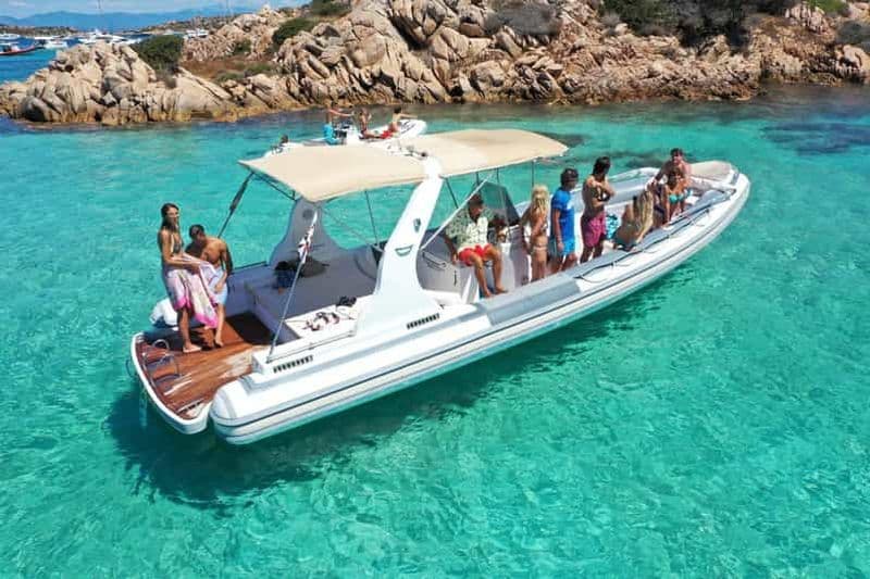 Billet La Maddalena : tour en bateau privé avec plongée en apnée