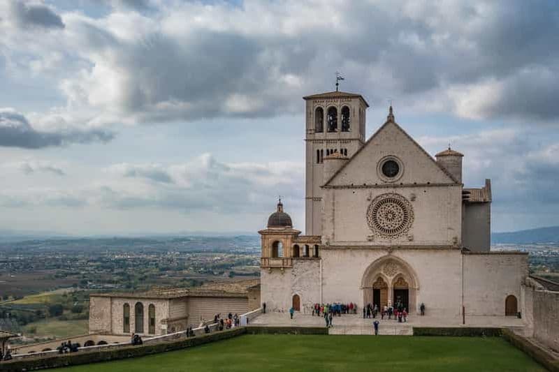Billet Assise : Visite guidée privée de la basilique Saint-François