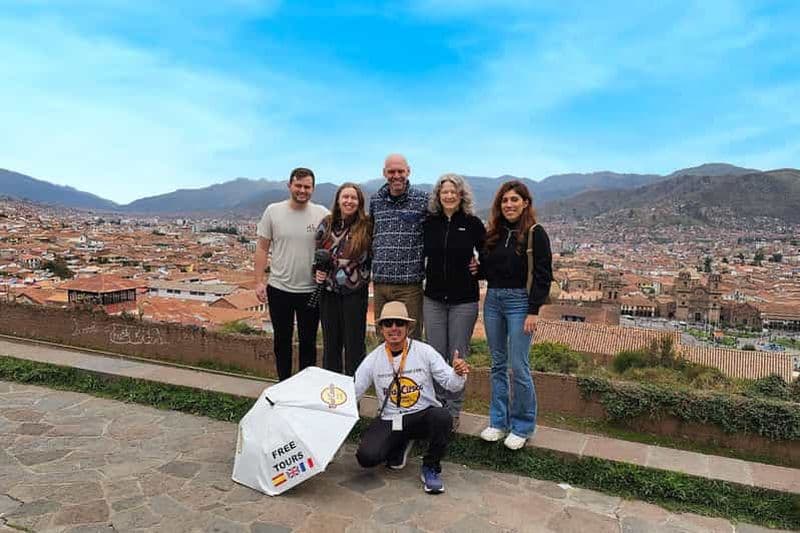 Cusco : Visite à pied historique avec Pisco Sour et spectacle musical