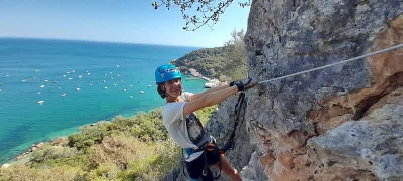 Lisbonne : Via Ferrata dans le Parc Naturel de l'Arrábida à Setúbal