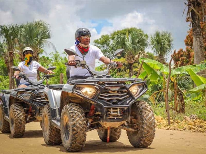 Billet Punta Cana : Aventure en quad avec grotte bleue et plage de Macao