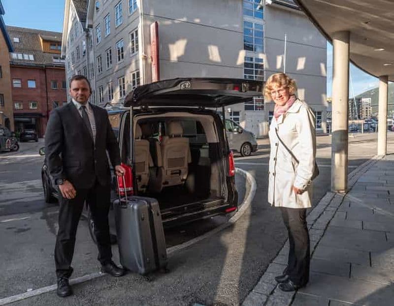Tromsø : Centre ville -Aéroport Transfert VIP pour 1-5 personnes