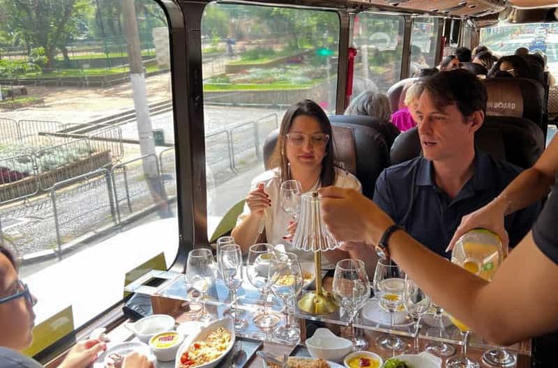Billet São Paulo : Circuit Premium en Bus à travers la ville avec Dîner et option Végétarienne
