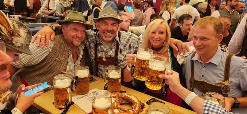 Billet Munich : visite de l'Oktoberfest et réservation d'une soirée dans une grande brasserie