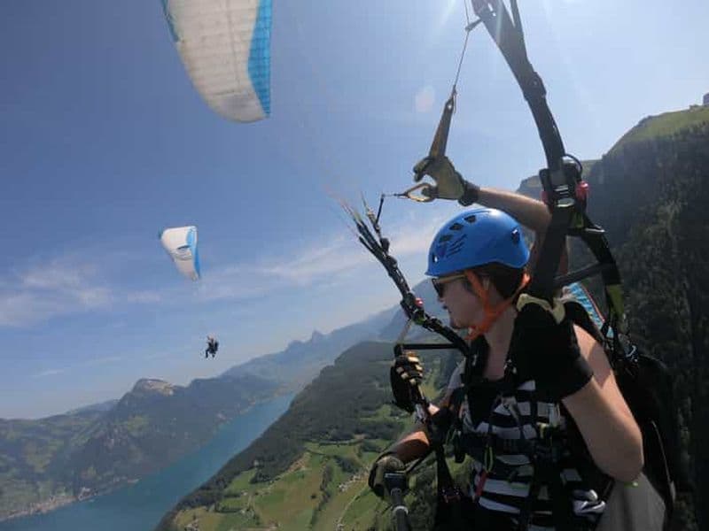 Lucerne : Vol en parapente en tandem