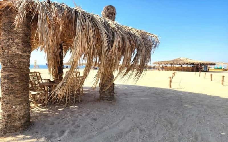 Billet Hurghada : L'île de Magawish et l'excursion en parachute ascensionnel avec déjeuner buffet