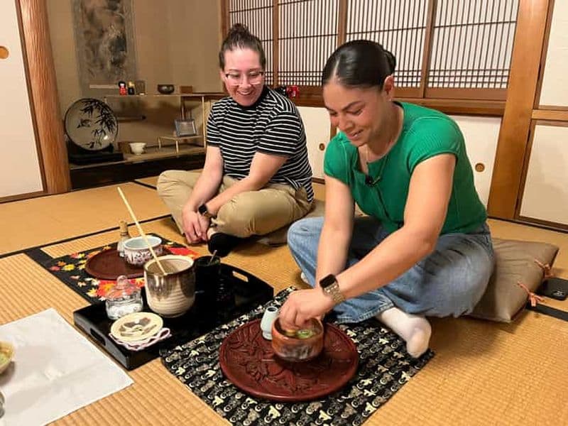 Yokohama : cours de cuisine de sushis et gyoza avec expérience du matcha