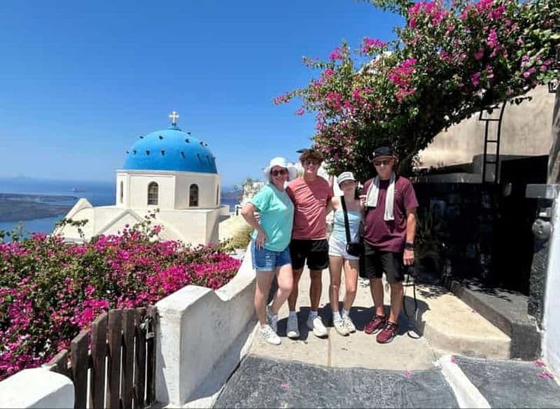 Billet Santorin : Visite privée des célèbres dômes bleus et de la caldeira