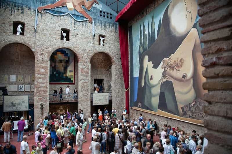 Sur mesure au départ de Barcelone : Visite du musée et de la maison natale de Dali