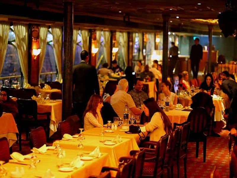 Le Caire : Dîner-croisière sur le Nil avec animation