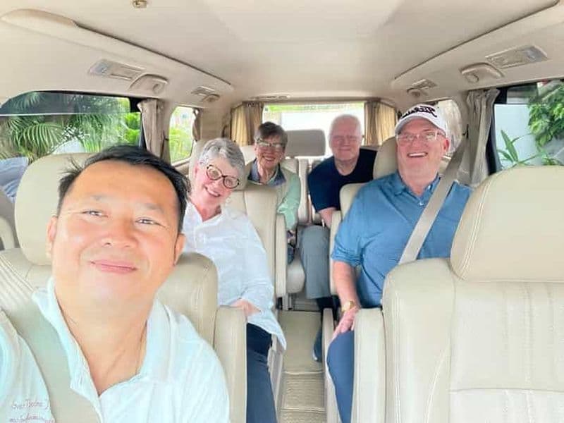 Taxi privé de Phnom Penh à Siem Reap avec chauffeur parlant anglais.